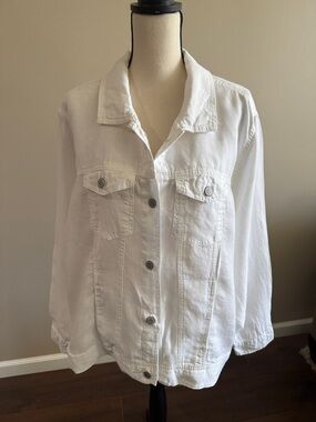 Jones New York Size S Whit
100% Linen Shirt Jacket Size 3x